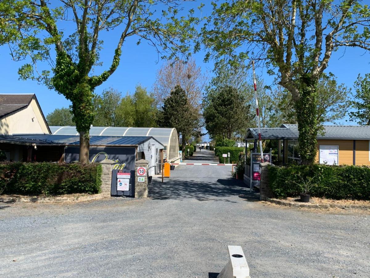 Camping Le Robinson Otel Colleville-sur-Mer Dış mekan fotoğraf